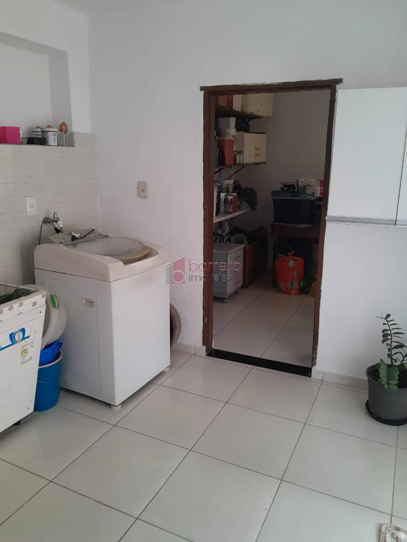 CASA TÉRREA COM EDÍCULA À VENDA NO JARDIM BÚFALO EM JUNDIAÍ/SP