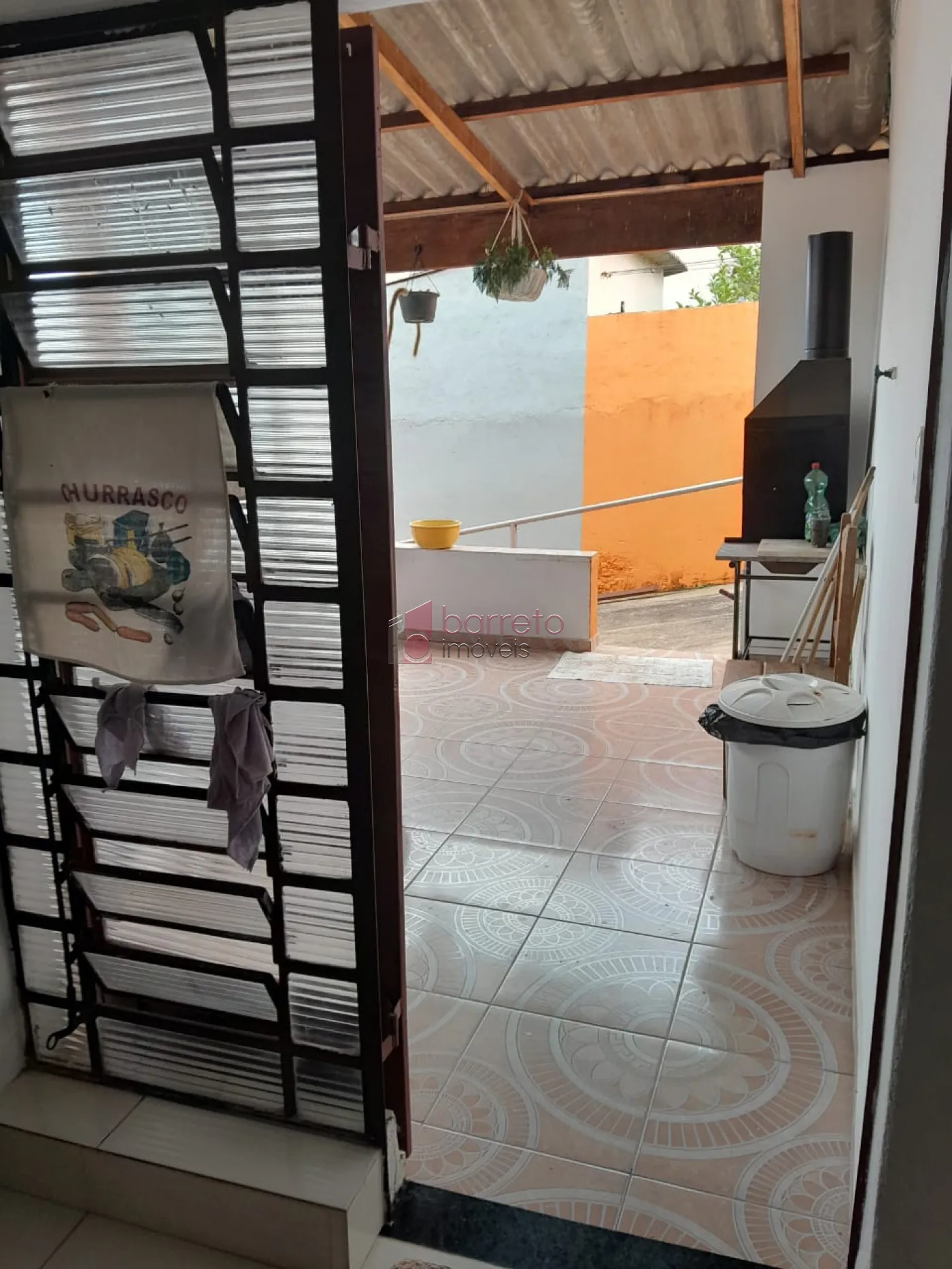 CASA TÉRREA COM EDÍCULA À VENDA NO JARDIM BÚFALO EM JUNDIAÍ/SP