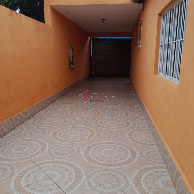 CASA TÉRREA COM EDÍCULA À VENDA NO JARDIM BÚFALO EM JUNDIAÍ/SP