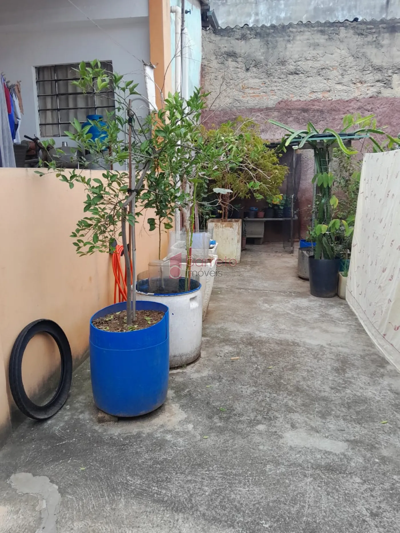 CASA TÉRREA COM EDÍCULA À VENDA NO JARDIM BÚFALO EM JUNDIAÍ/SP