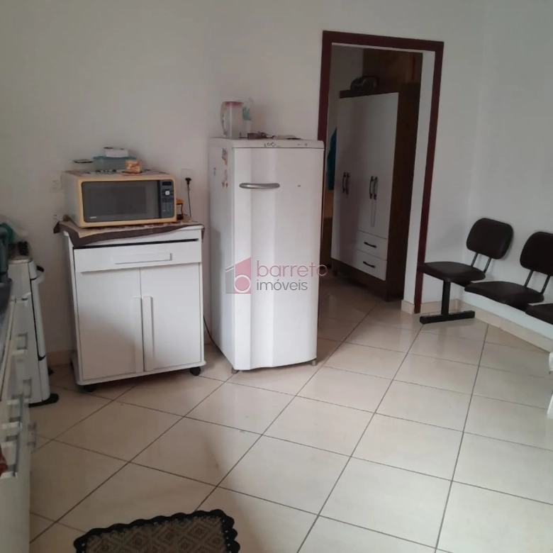 CASA TÉRREA COM EDÍCULA À VENDA NO JARDIM BÚFALO EM JUNDIAÍ/SP