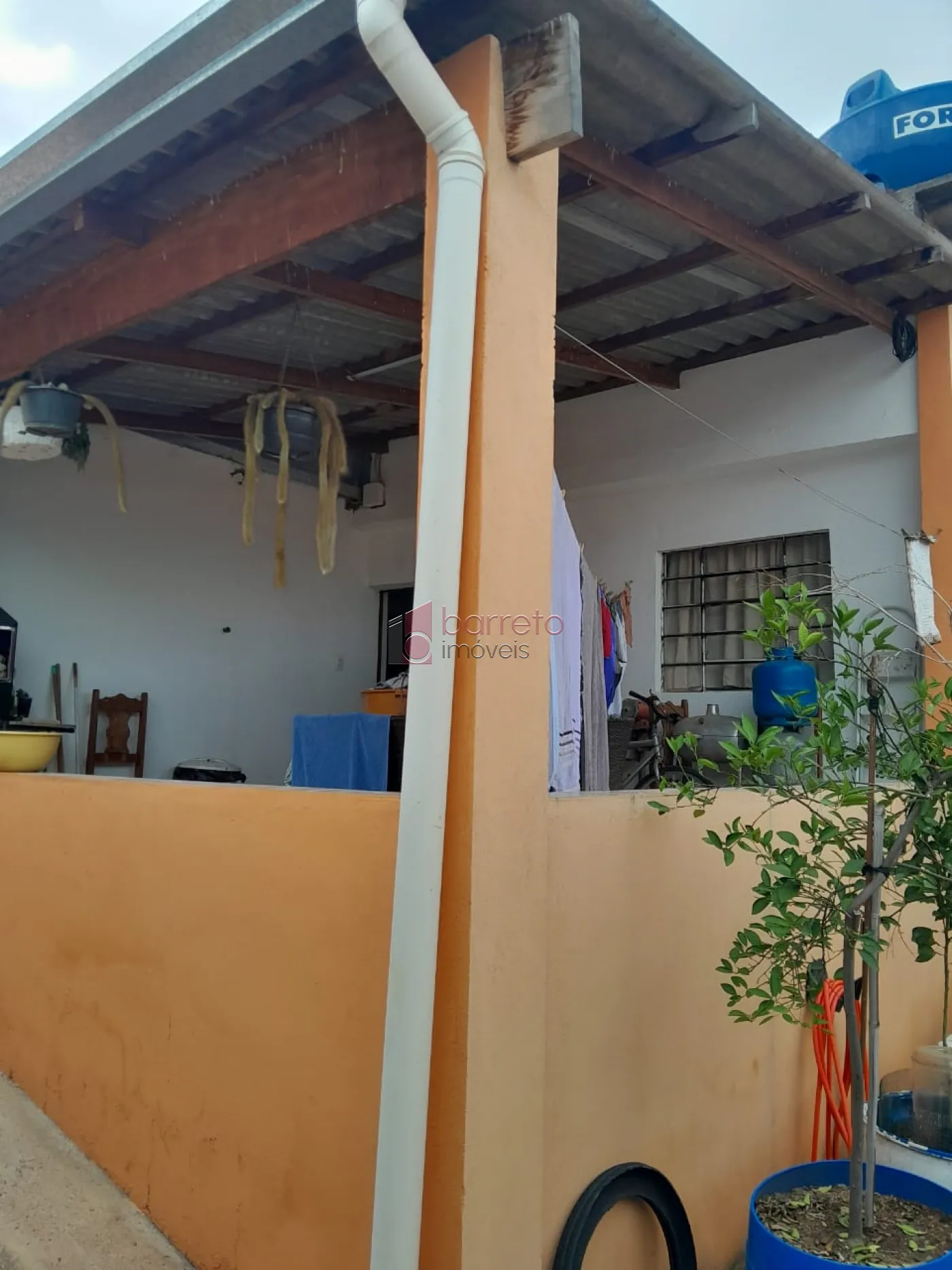 CASA TÉRREA COM EDÍCULA À VENDA NO JARDIM BÚFALO EM JUNDIAÍ/SP