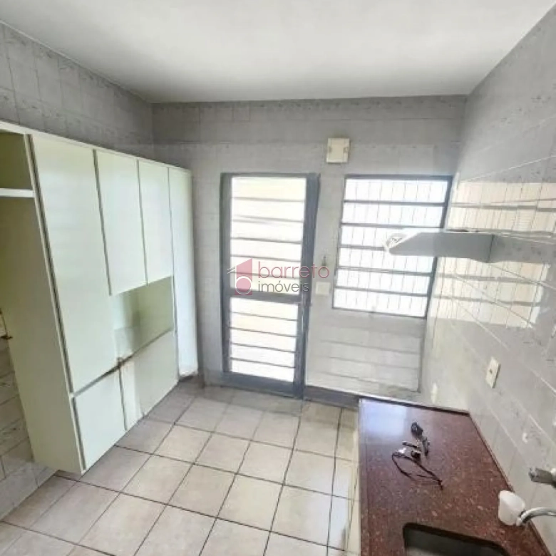 CASA TÉRREA PARA VENDA E LOCAÇÃO NO BAIRRO JARDIM PLANALTO – JUNDIAÍ/SP