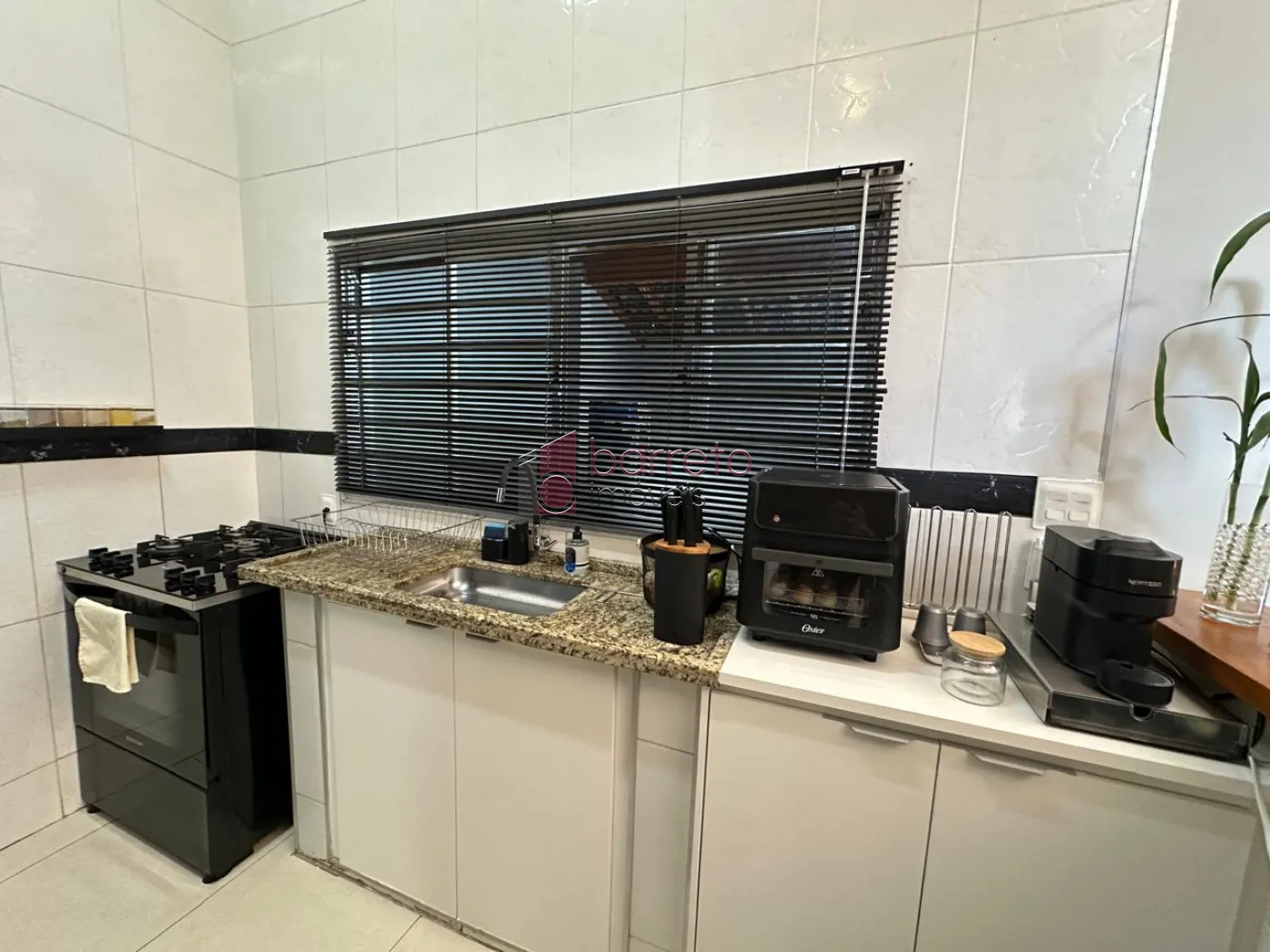 CASA TÉRREA COM MEZANINO À VENDA – 03 QUARTOS – PARQUE RESIDENCIAL JUNDIAÍ – JUNDIAÍ/SP
