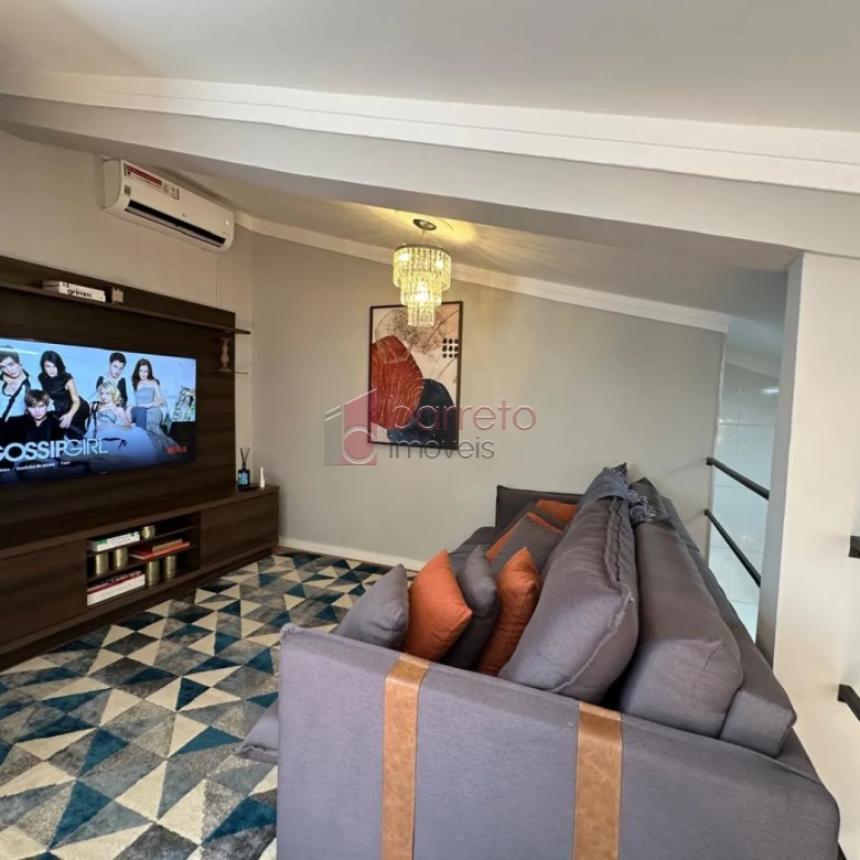 CASA TÉRREA COM MEZANINO À VENDA – 03 QUARTOS – PARQUE RESIDENCIAL JUNDIAÍ – JUNDIAÍ/SP
