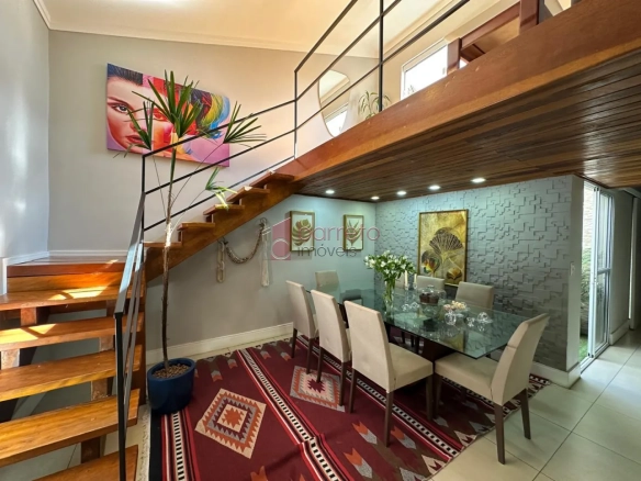 CASA TÉRREA COM MEZANINO À VENDA – 03 QUARTOS – PARQUE RESIDENCIAL JUNDIAÍ – JUNDIAÍ/SP