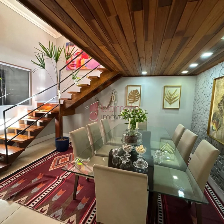 CASA TÉRREA COM MEZANINO À VENDA – 03 QUARTOS – PARQUE RESIDENCIAL JUNDIAÍ – JUNDIAÍ/SP