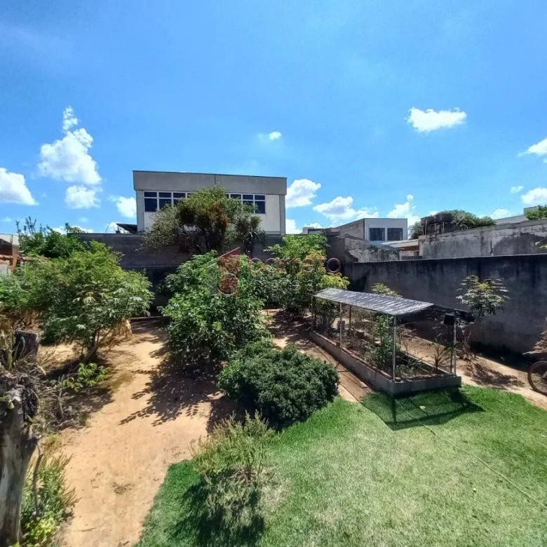 CASA TÉRREA PARA VENDA COM SALÃO E TERRENO NO BAIRRO PONTE SÃO JOÃO – JUNDIAÍ/SP