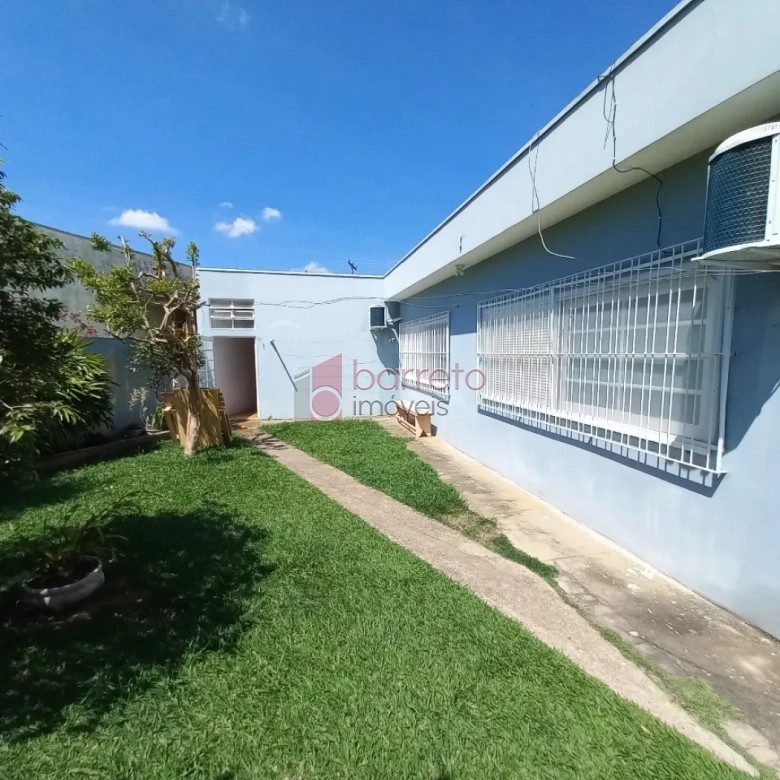 CASA TÉRREA PARA VENDA COM SALÃO E TERRENO NO BAIRRO PONTE SÃO JOÃO – JUNDIAÍ/SP