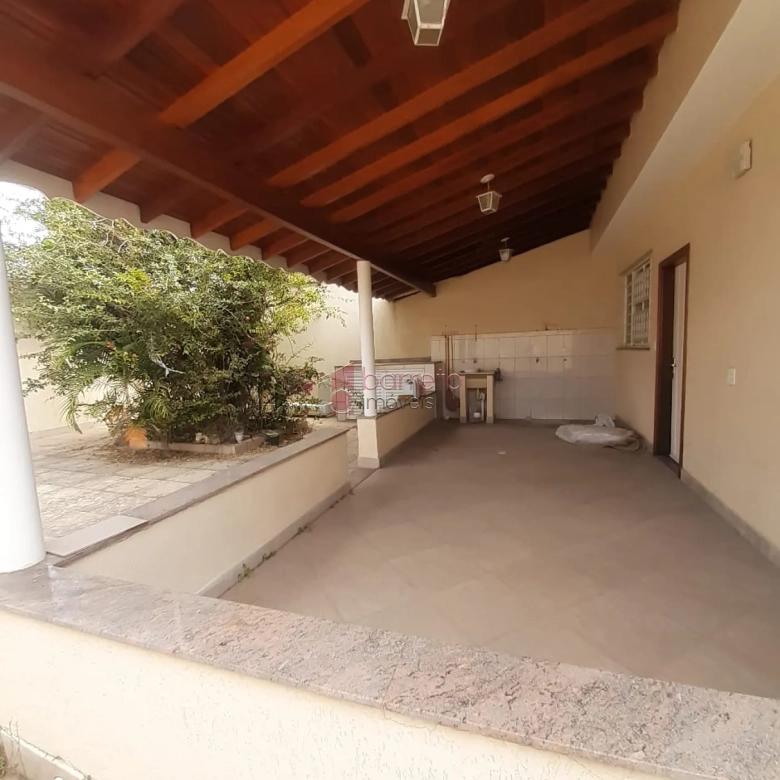 CASA TÉRREA PARA VENDA NO BAIRRO VIANELO EM JUNDIAÍ/SP