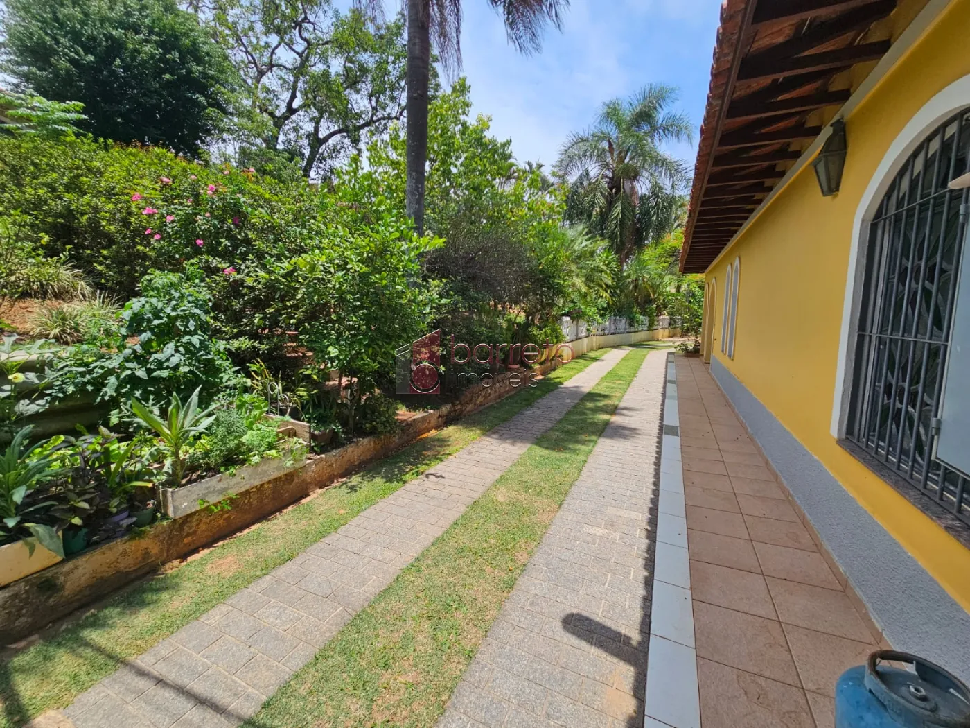 CHÁCARA À VENDA PARA MORADIA E SALÃO DE FESTAS PARA RENDA NO BAIRRO DOS FERNANDES EM JUNDIAÍ/SP