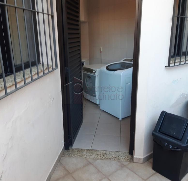 Chácara para venda Bairro Santa Camila fica localizado próximo do Bairro Eloy Chaves e Tulipas,  com acesso rápido as Rodovias Anhanguera e Bandeirantes.
