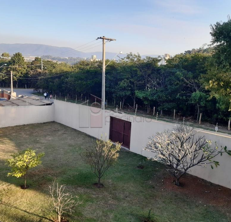 Chácara para venda Bairro Santa Camila fica localizado próximo do Bairro Eloy Chaves e Tulipas,  com acesso rápido as Rodovias Anhanguera e Bandeirantes.