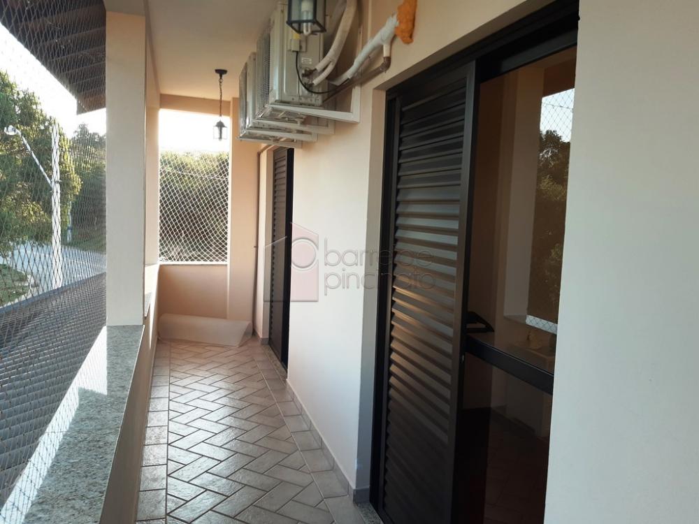 Chácara para venda Bairro Santa Camila fica localizado próximo do Bairro Eloy Chaves e Tulipas,  com acesso rápido as Rodovias Anhanguera e Bandeirantes.