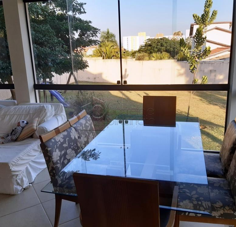Chácara para venda Bairro Santa Camila fica localizado próximo do Bairro Eloy Chaves e Tulipas,  com acesso rápido as Rodovias Anhanguera e Bandeirantes.