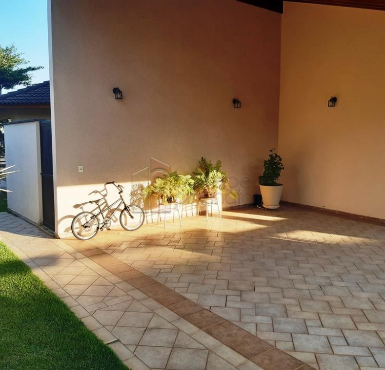 Chácara para venda Bairro Santa Camila fica localizado próximo do Bairro Eloy Chaves e Tulipas,  com acesso rápido as Rodovias Anhanguera e Bandeirantes.