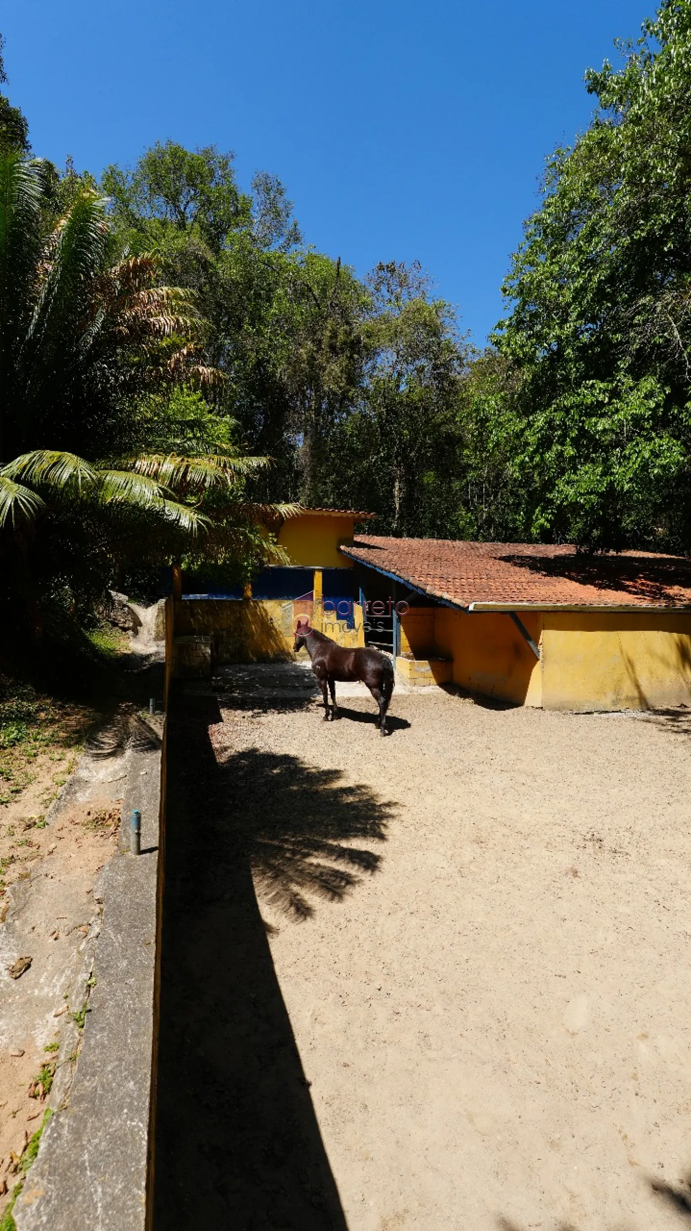 CHÁCARA À VENDA NO BAIRRO SANTA CLARA – AOS PÉS DA SERRA DO JAPI EM JUNDIAÍ/SP