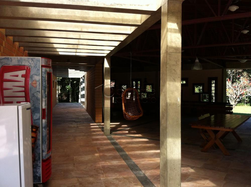 Linda chácara alto padrão a venda em Jundiaí no bairro Santa Clara.