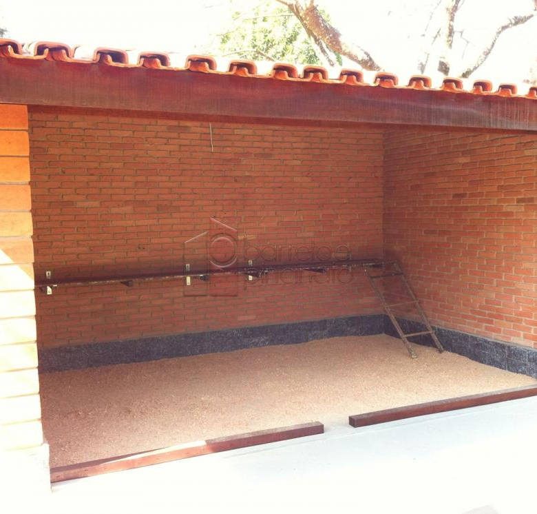 Linda chácara alto padrão a venda em Jundiaí no bairro Santa Clara.