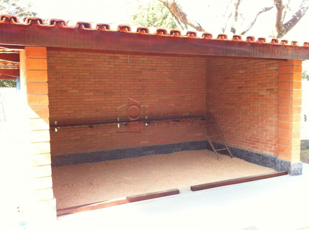 Linda chácara alto padrão a venda em Jundiaí no bairro Santa Clara.