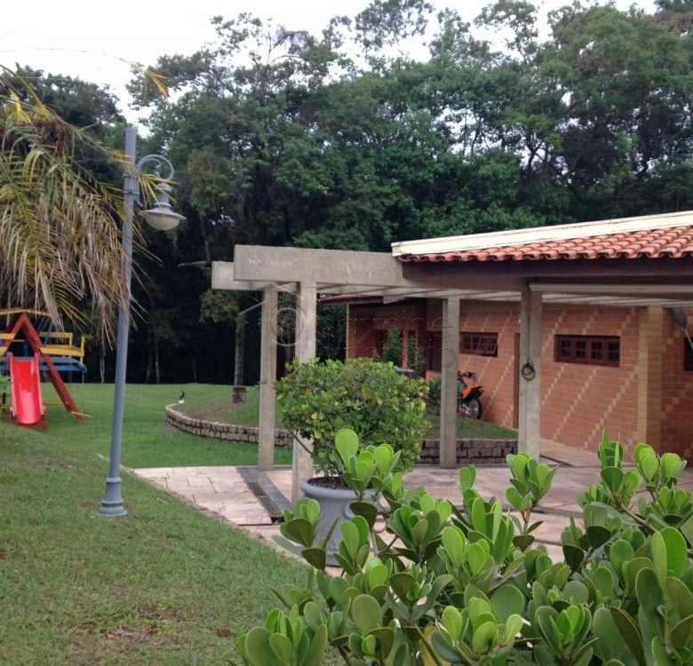 Linda chácara alto padrão a venda em Jundiaí no bairro Santa Clara.