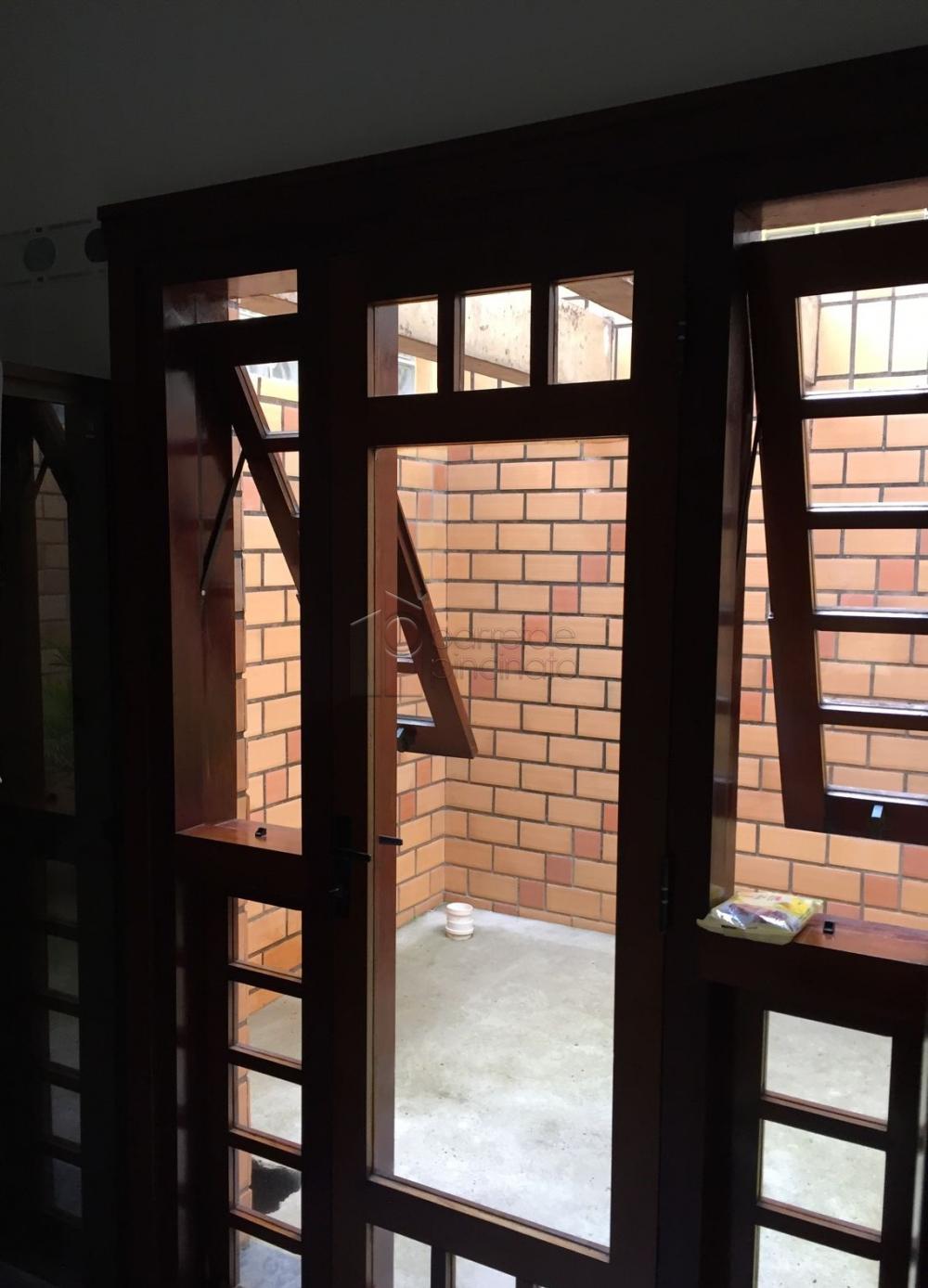 Linda chácara alto padrão a venda em Jundiaí no bairro Santa Clara.