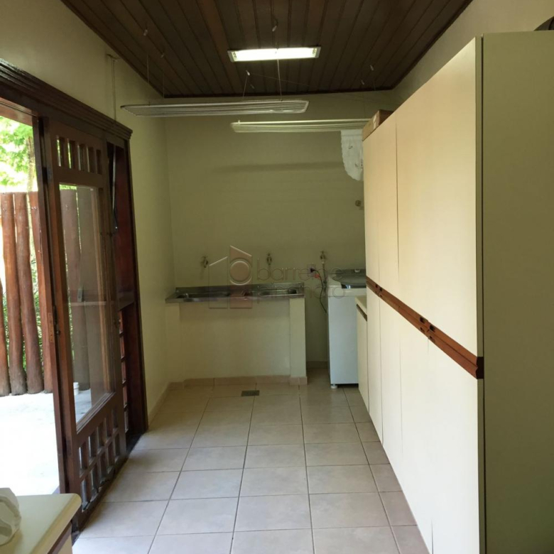 Linda chácara alto padrão a venda em Jundiaí no bairro Santa Clara.
