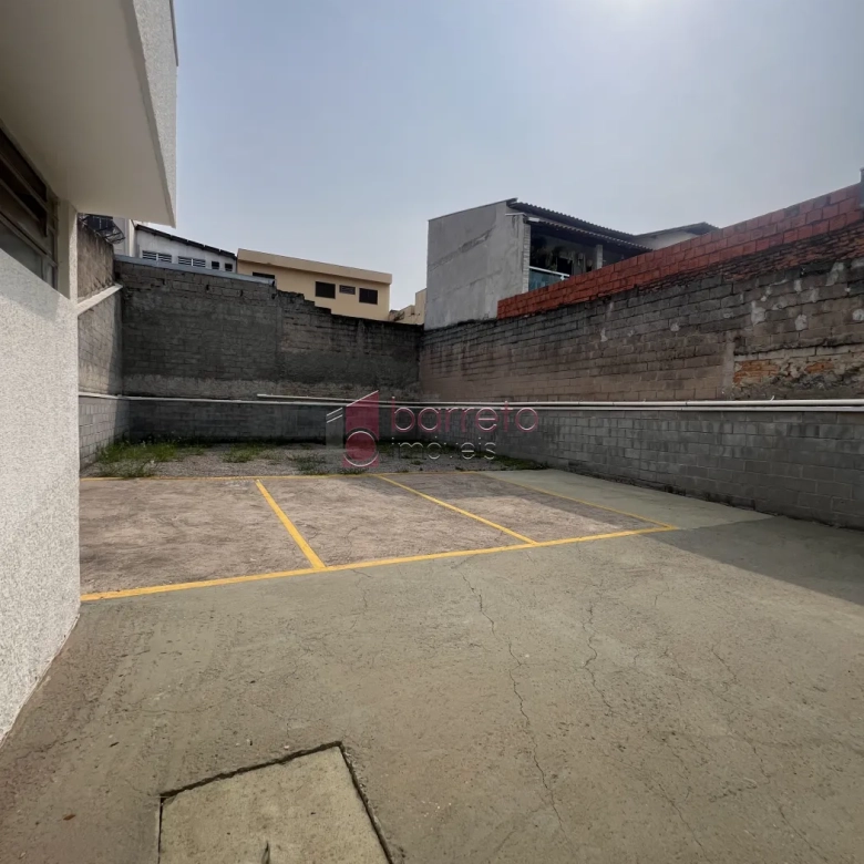 CASA COMERCIAL PARA LOCAÇÃO E VENDA NO BAIRRO CENTRO EM JUNDIAÍ/SP