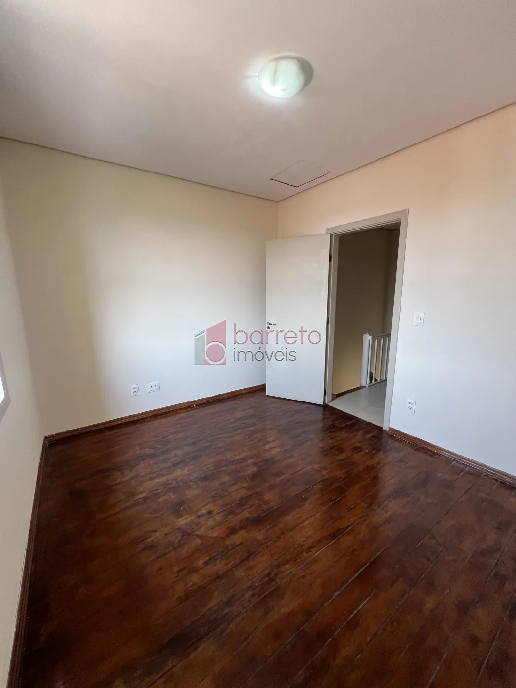 CASA COMERCIAL À VENDA NA REGIÃO CENTRAL DE JUNDIAÍ/SP