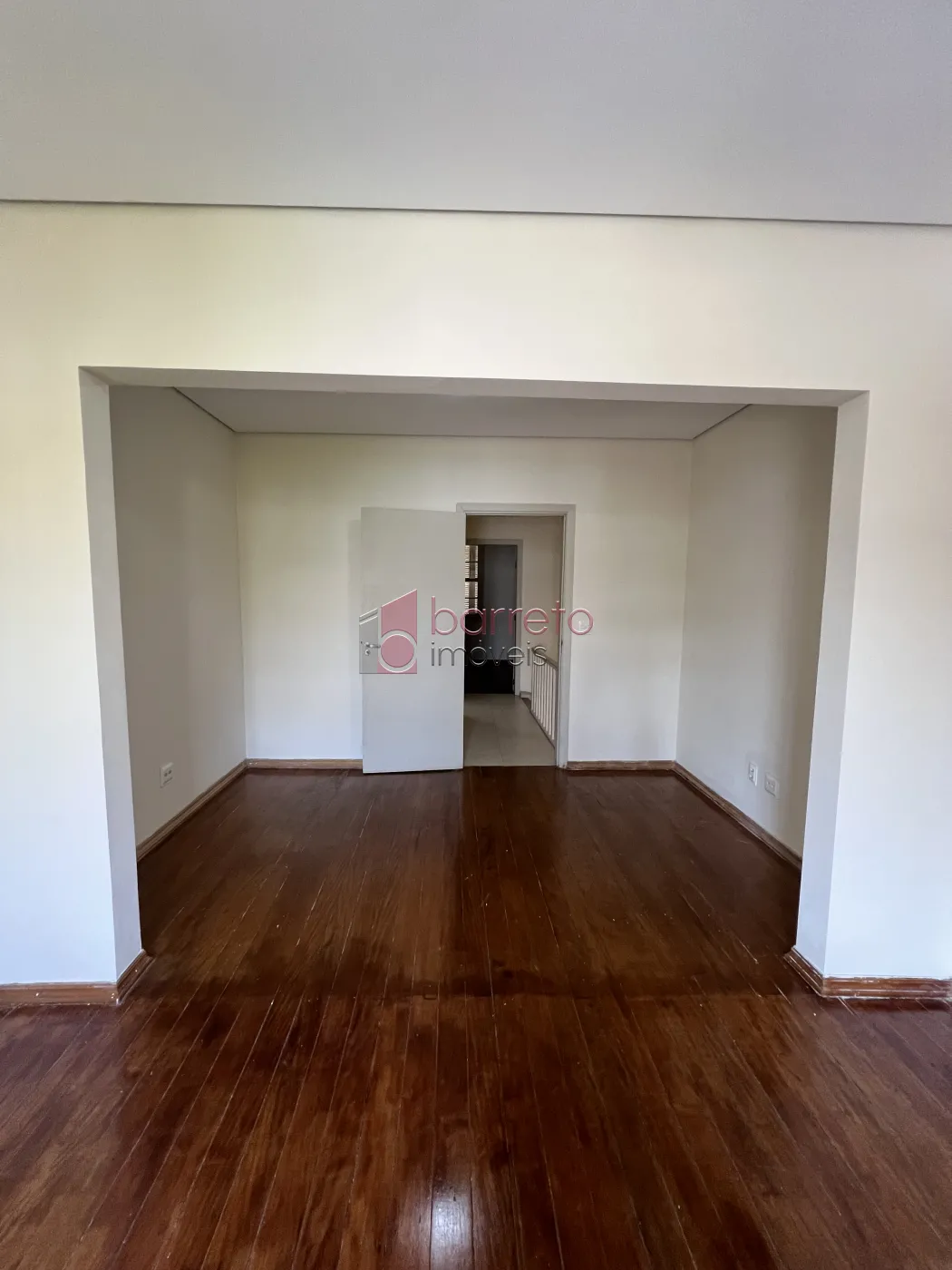 CASA COMERCIAL À VENDA NA REGIÃO CENTRAL DE JUNDIAÍ/SP