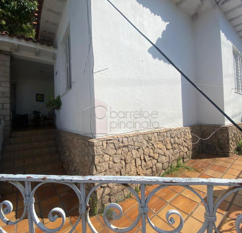 CASA E SALÃO PARA VENDA NO CENTRO JUNDIAÍ-SP