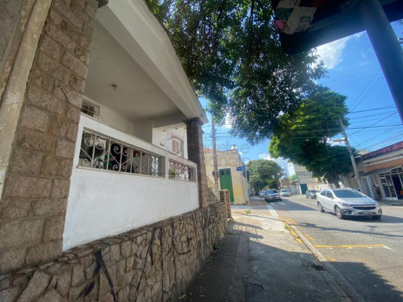 CASA E SALÃO PARA VENDA NO CENTRO JUNDIAÍ-SP