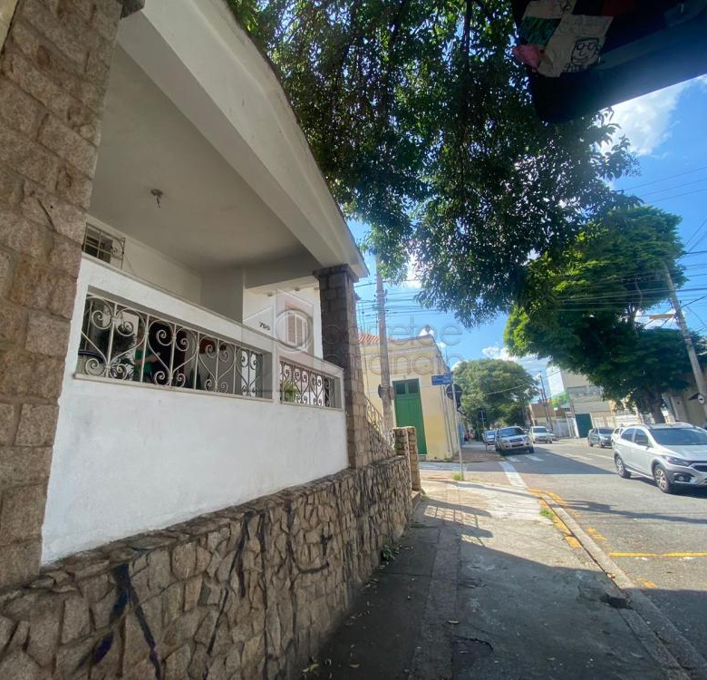 CASA E SALÃO PARA VENDA NO CENTRO JUNDIAÍ-SP