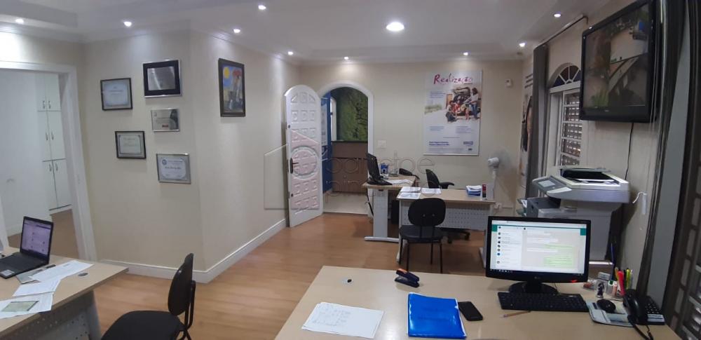 Vende-se excelente imóvel, para uso Comercial ou Residencial