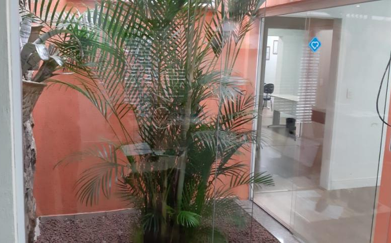 Vende-se excelente imóvel, para uso Comercial ou Residencial