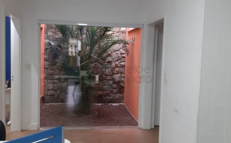 Vende-se excelente imóvel, para uso Comercial ou Residencial