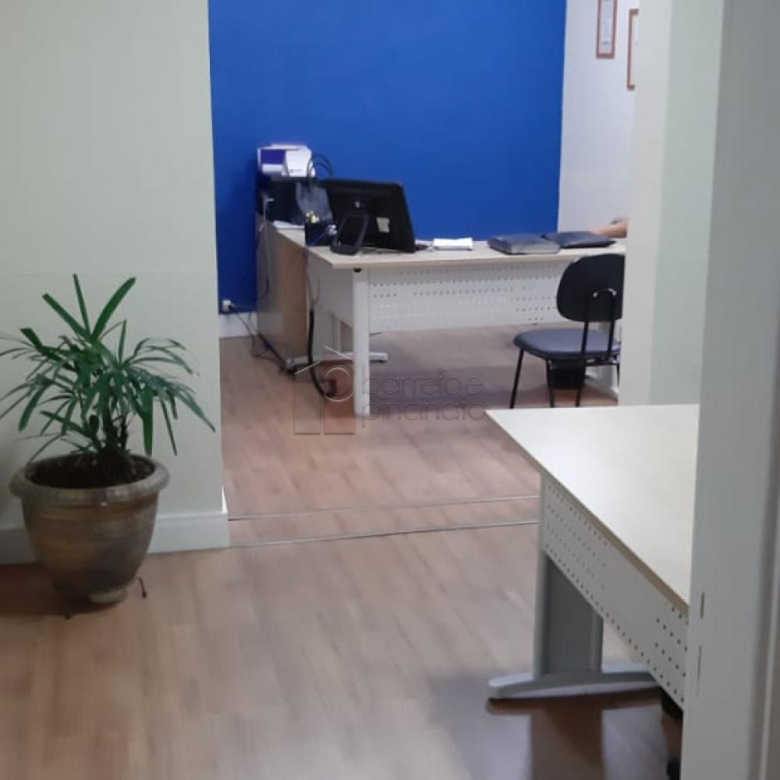 Vende-se excelente imóvel, para uso Comercial ou Residencial