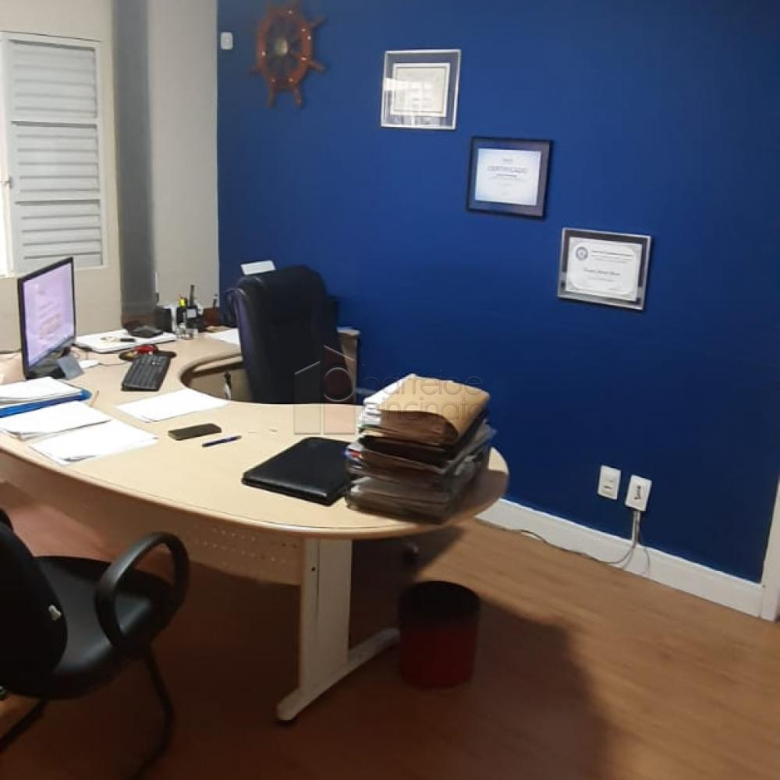 Vende-se excelente imóvel, para uso Comercial ou Residencial
