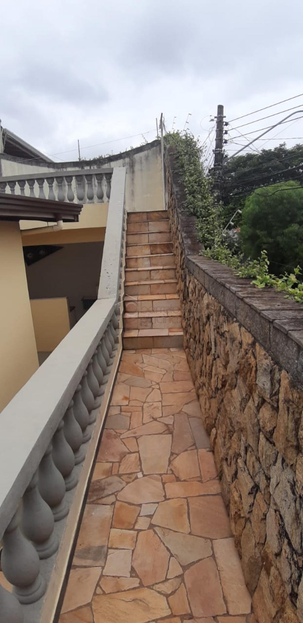 Vende-se excelente imóvel, para uso Comercial ou Residencial