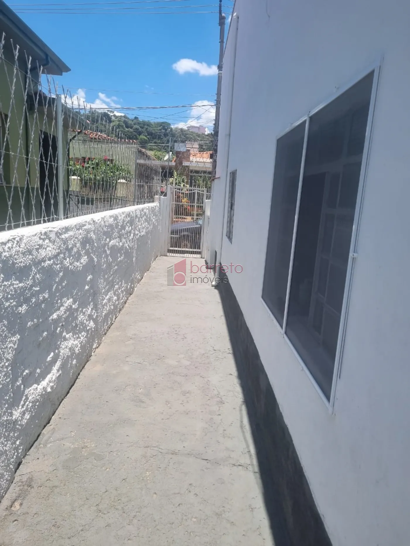 SALÃO COMERCIAL À VENDA COM CASA NOS FUNDOS NA VILA JOANA – JUNDIAÍ/SP