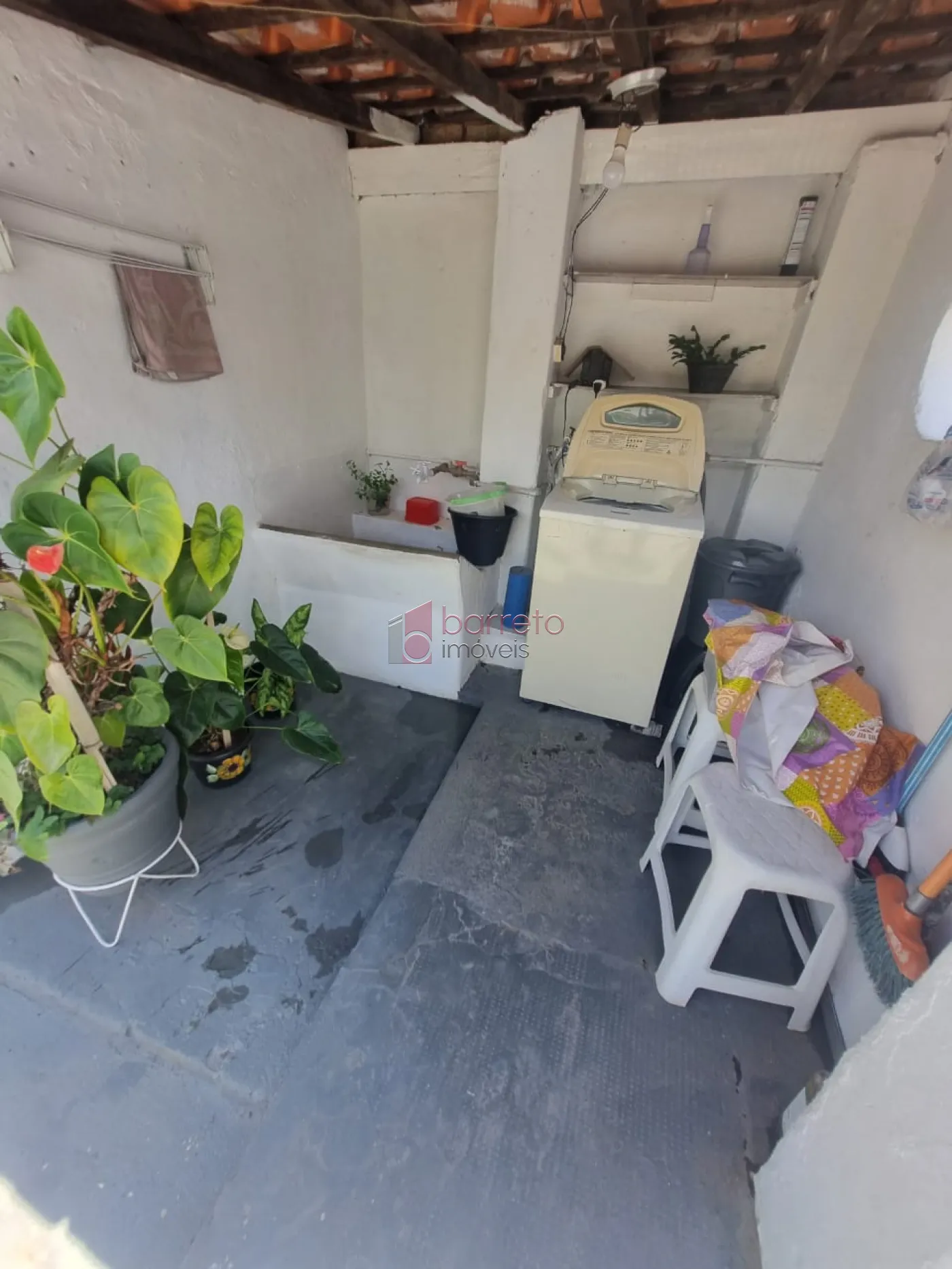 SALÃO COMERCIAL À VENDA COM CASA NOS FUNDOS NA VILA JOANA – JUNDIAÍ/SP