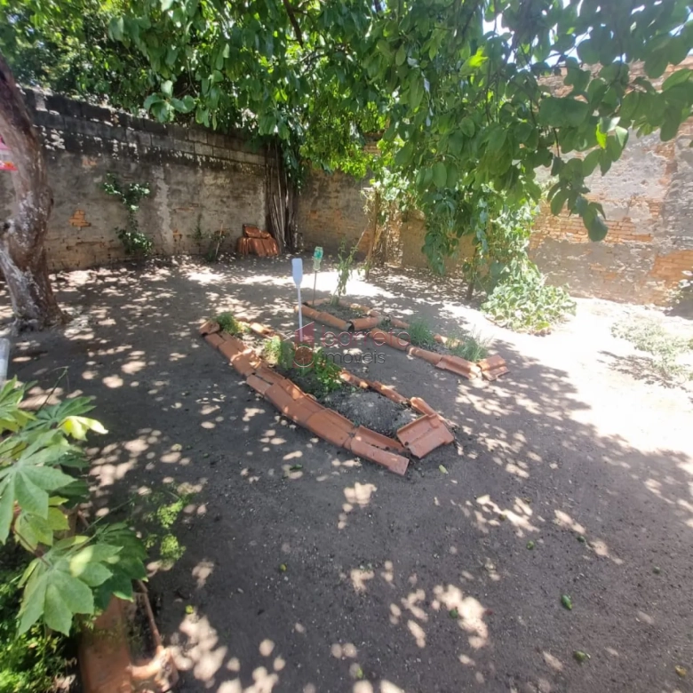 SALÃO COMERCIAL À VENDA COM CASA NOS FUNDOS NA VILA JOANA – JUNDIAÍ/SP