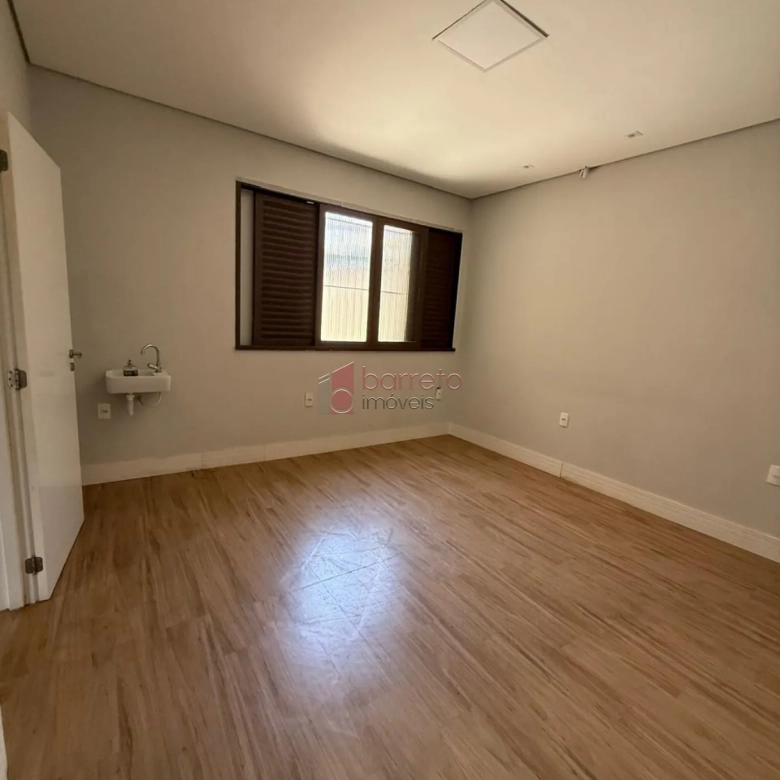 CASA/SALÃO COMERCIAL PARA VENDA NA VILA VIRGINIA (RUA DO RETIRO) EM JUNDIAÍ/SP