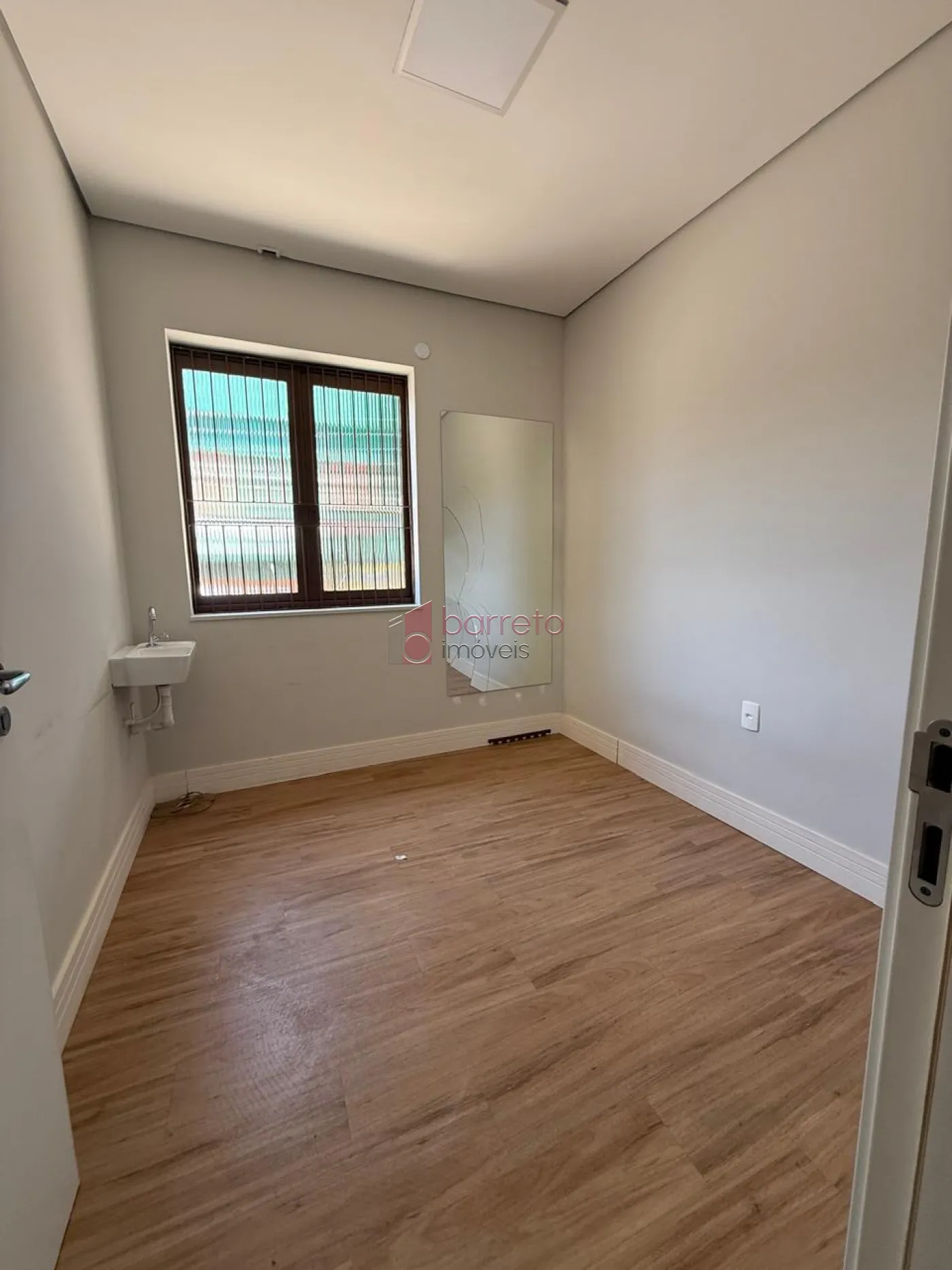CASA/SALÃO COMERCIAL PARA VENDA NA VILA VIRGINIA (RUA DO RETIRO) EM JUNDIAÍ/SP