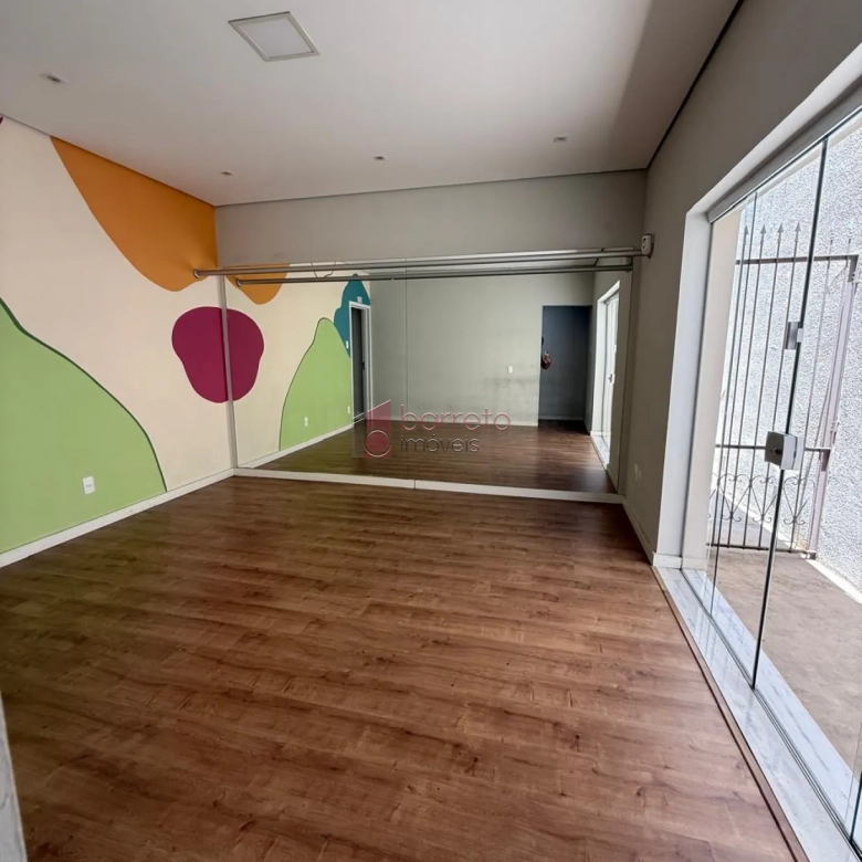 CASA/SALÃO COMERCIAL PARA VENDA NA VILA VIRGINIA (RUA DO RETIRO) EM JUNDIAÍ/SP