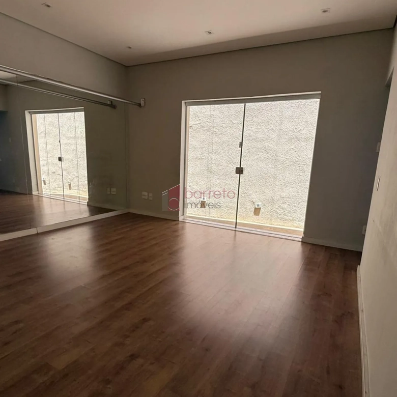 CASA/SALÃO COMERCIAL PARA VENDA NA VILA VIRGINIA (RUA DO RETIRO) EM JUNDIAÍ/SP