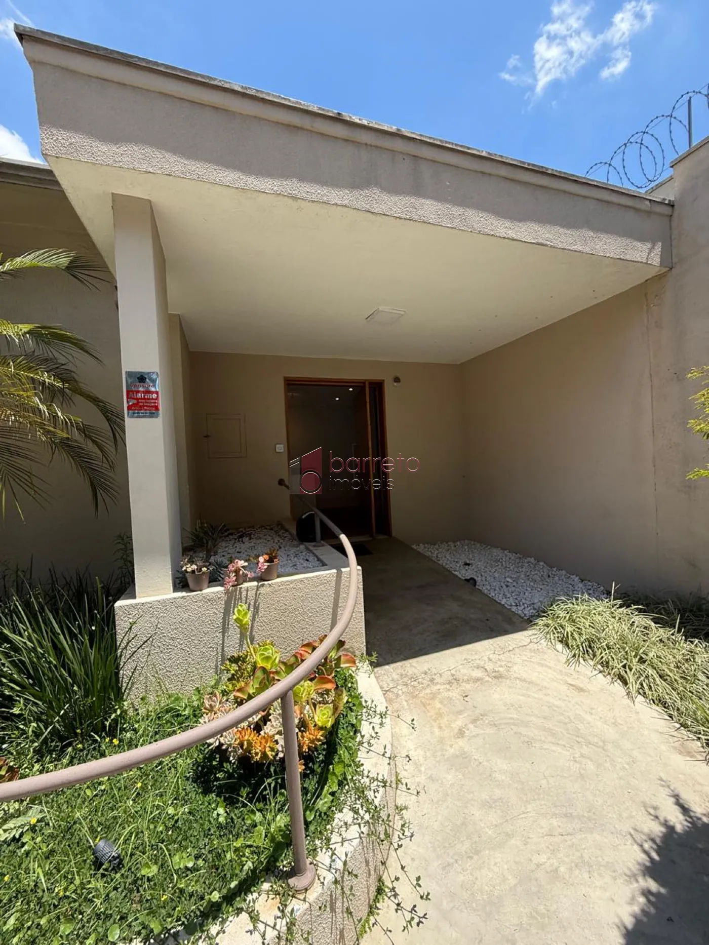 CASA/SALÃO COMERCIAL PARA VENDA NA VILA VIRGINIA (RUA DO RETIRO) EM JUNDIAÍ/SP