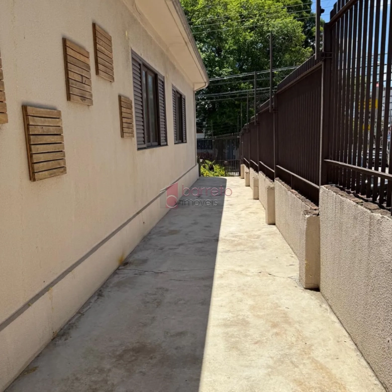 CASA/SALÃO COMERCIAL PARA VENDA NA VILA VIRGINIA (RUA DO RETIRO) EM JUNDIAÍ/SP