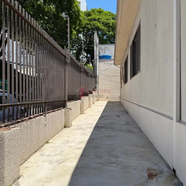 CASA/SALÃO COMERCIAL PARA VENDA NA VILA VIRGINIA (RUA DO RETIRO) EM JUNDIAÍ/SP