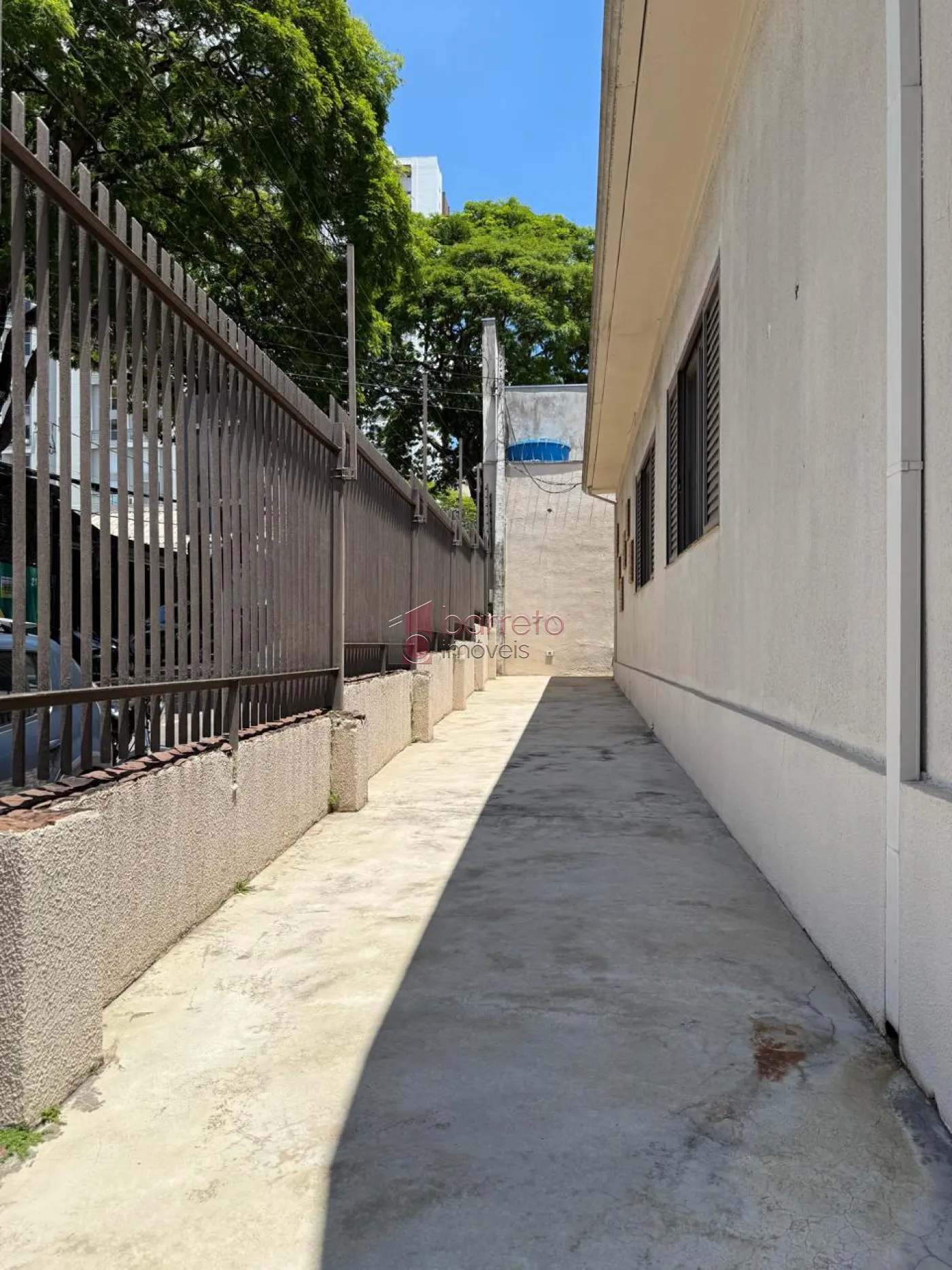 CASA/SALÃO COMERCIAL PARA VENDA NA VILA VIRGINIA (RUA DO RETIRO) EM JUNDIAÍ/SP